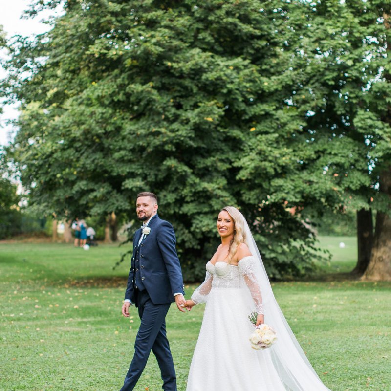 romantic-wedding-in-the-garden-castle-villabork